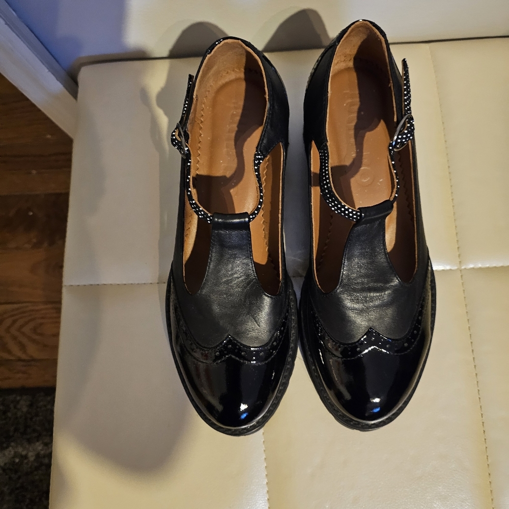 JULIA BO BABY DOLL DRESS SHOES....